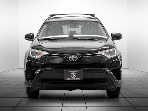 Used 2017 Toyota RAV4 LE FWD image 5