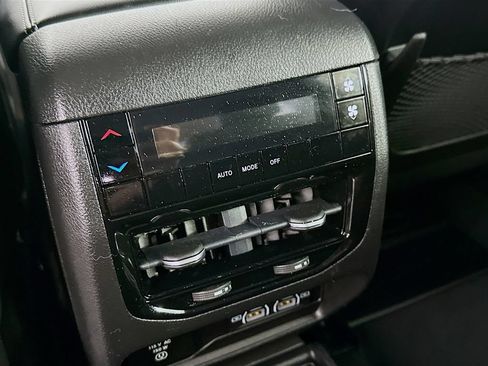 Certified 2022 Jeep Grand Cherokee L Laredo w/ Luxury Tech Group I AWD/4WD image 36