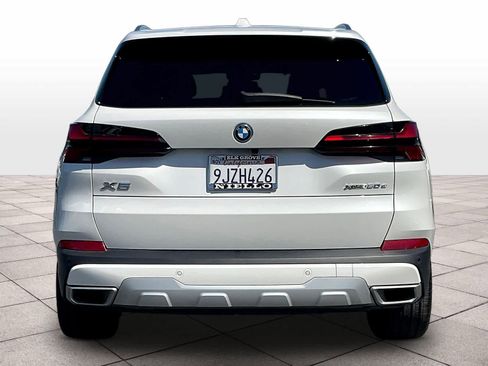 Used 2024 BMW X5 xDrive50e w/ Premium Package AWD/4WD image 7