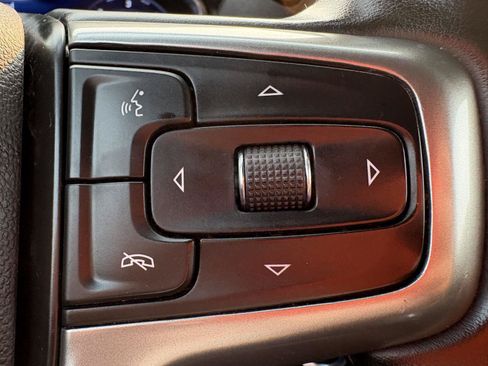 Used 2024 Chevrolet Silverado 2500 LT AWD/4WD image 16