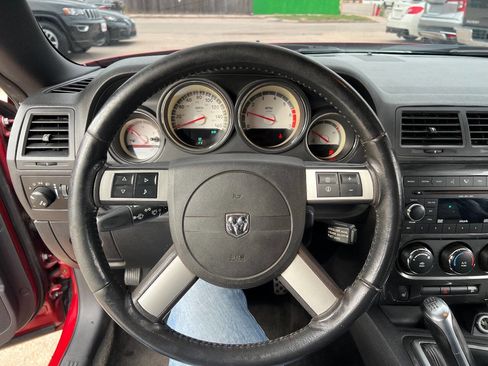 Used 2009 Dodge Challenger R/T image 11