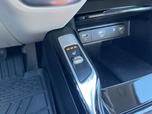 Certified 2022 Kia Sorento SX image 13