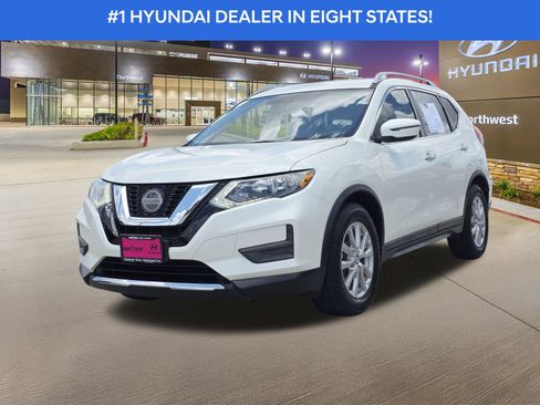 Used 2018 Nissan Rogue SV FWD image 2