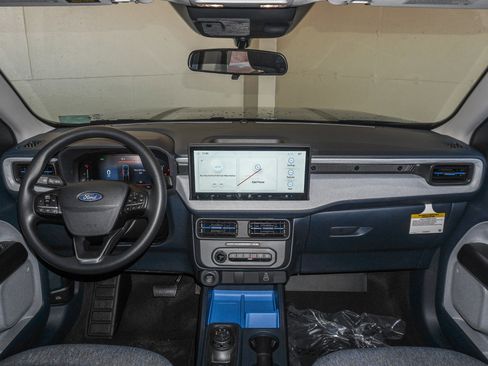 New 2025 Ford Maverick XLT image 26