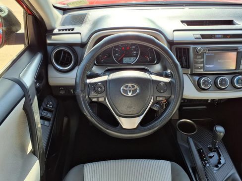 Used 2015 Toyota RAV4 LE FWD image 15