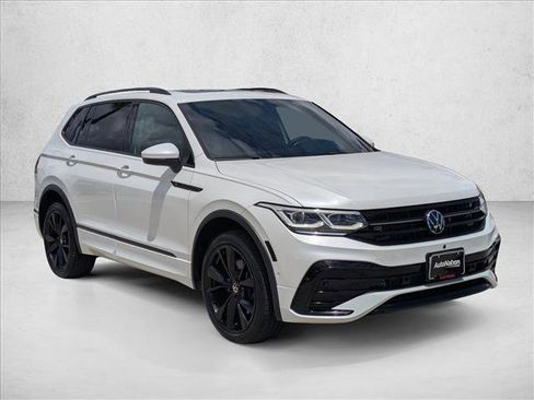 Used 2024 Volkswagen Tiguan SEL R-Line AWD/4WD image 3