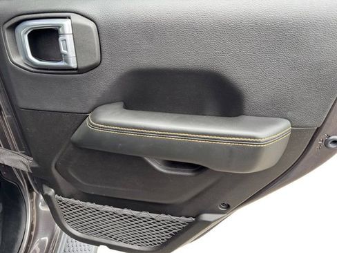 Certified 2025 Jeep Wrangler Sahara w/ Safety Group image 19