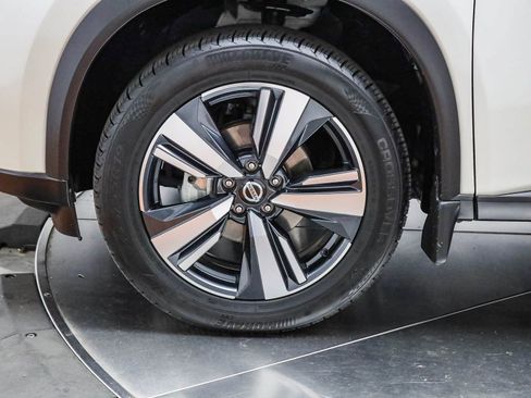 Used 2021 Nissan Rogue SL image 11