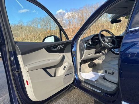 Used 2021 Audi Q7 2.0T Premium Plus w/ Premium Plus Package image 22