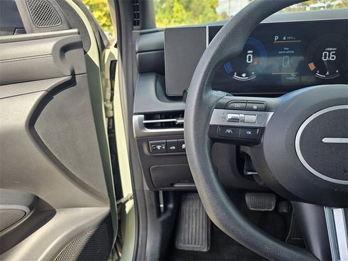 Certified 2025 Hyundai Santa Cruz SEL image 23