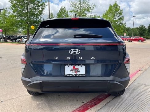 Used 2025 Hyundai Kona SEL image 6