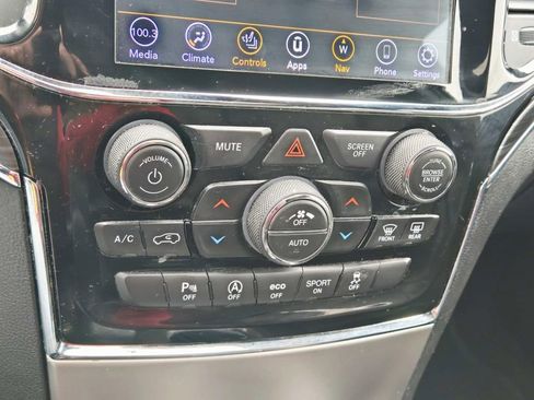 Used 2020 Jeep Grand Cherokee Limited image 30