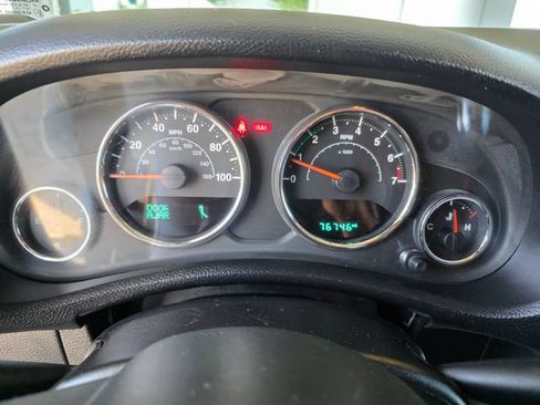 Used 2015 Jeep Wrangler Sahara w/ Connectivity Group AWD/4WD image 17