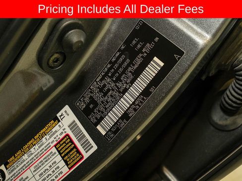 Used 2024 Toyota Highlander Platinum FWD image 23
