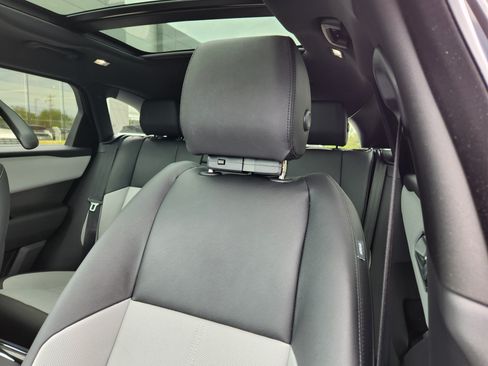 New 2026 Land Rover Range Rover Velar S AWD/4WD image 9