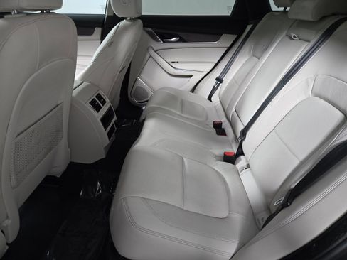 Used 2023 Jaguar F-PACE S image 5