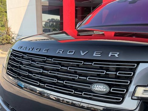 Used 2023 Land Rover Range Rover SE AWD/4WD image 4