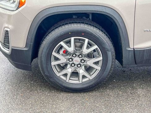 Used 2022 GMC Acadia SLE image 7