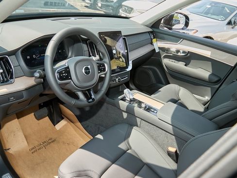 New 2026 Volvo XC90 B6 Plus w/ Protection Package image 10