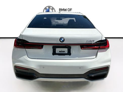Used 2020 BMW 740i w/ M Sport Package image 6