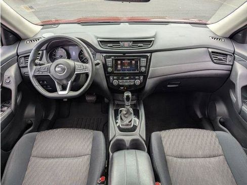 Used 2018 Nissan Rogue SV AWD/4WD image 61
