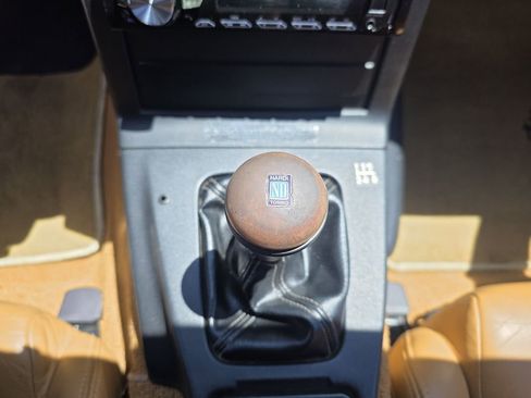 Used 1991 MAZDA MX-5 Miata RWD image 23