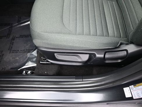 Used 2025 Kia K4 EX image 15