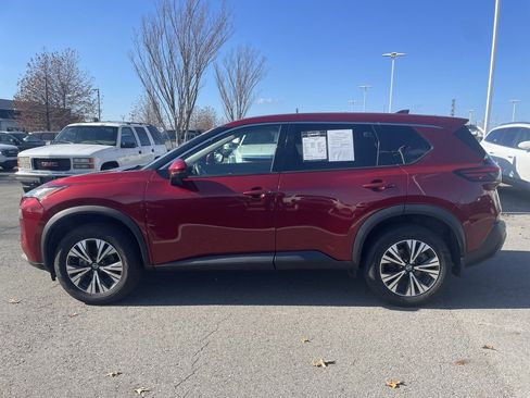 Used 2021 Nissan Rogue SV image 4
