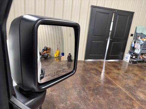 Used 2024 Jeep Wrangler Unlimited Sahara w/ Technology Group AWD/4WD image 23