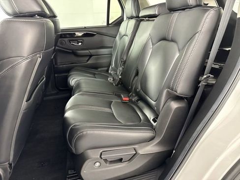 Certified 2025 Honda Pilot Touring image 24