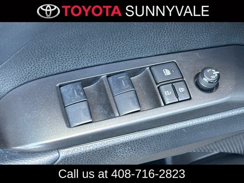 Used 2023 Toyota Camry SE FWD image 17
