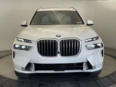 Used 2026 BMW X7 xDrive40i w/ Executive Package AWD/4WD image 8