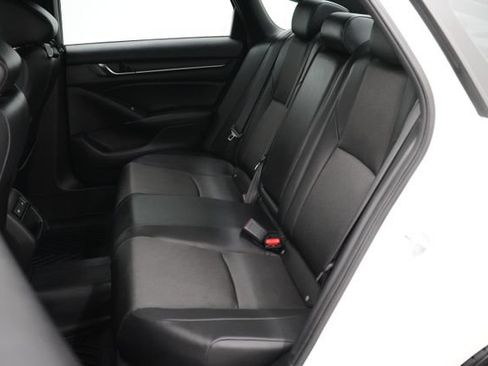 Used 2022 Honda Accord Sport image 40