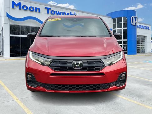 Used 2025 Honda Odyssey Sport-L image 2