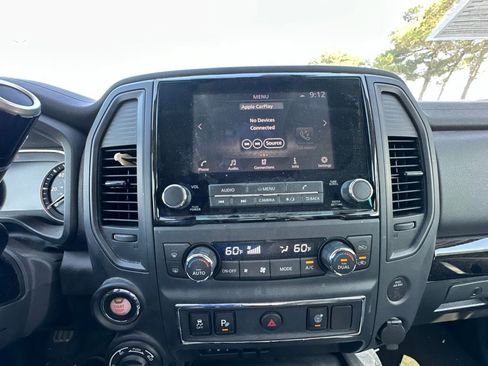 Used 2024 Nissan Titan SV w/ SV Convenience Package AWD/4WD image 14