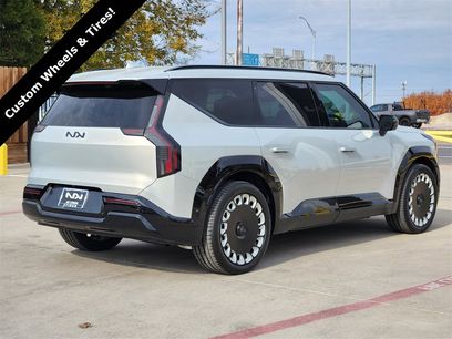 New 2026 Kia EV9 Land w/ Nightfall Edition Package