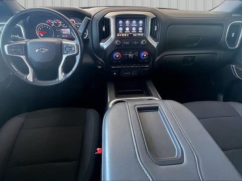 Used 2022 Chevrolet Silverado 1500 LT Trail Boss w/ Convenience Package II AWD/4WD image 6