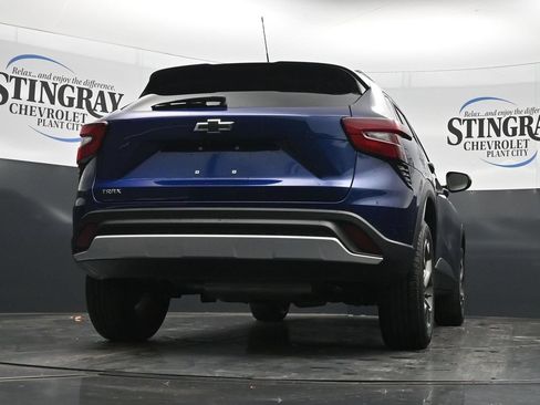 Used 2024 Chevrolet Trax LT w/ Driver Confidence Package FWD image 31