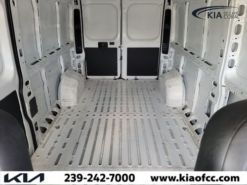 Used 2025 RAM ProMaster 2500 w/ Convenience Group FWD image 30