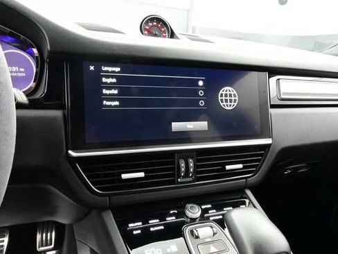 Certified 2023 Porsche Cayenne GTS AWD/4WD image 10
