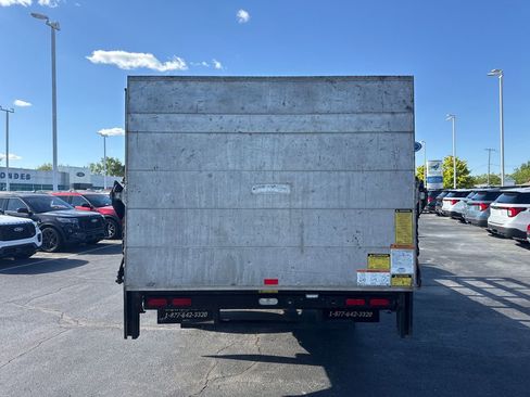 Used 2015 Ford F550 2WD Regular Cab Super Duty image 8