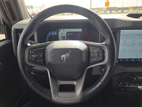 Used 2024 Ford Bronco Everglades image 28