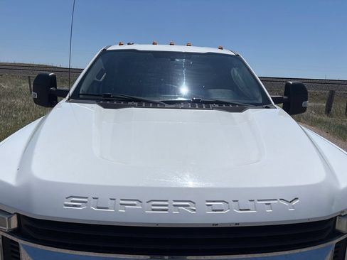 Used 2018 Ford F350 XLT AWD/4WD image 9