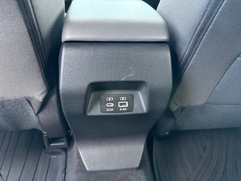 Used 2026 Subaru Crosstrek 2.5i Premium AWD/4WD image 21