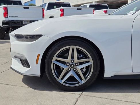 Used 2025 Ford Mustang Premium image 9