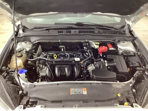 Used 2014 Ford Fusion SE FWD image 39