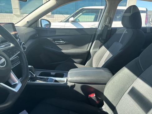 Used 2025 Nissan Sentra SV w/ All-Weather Package FWD image 30