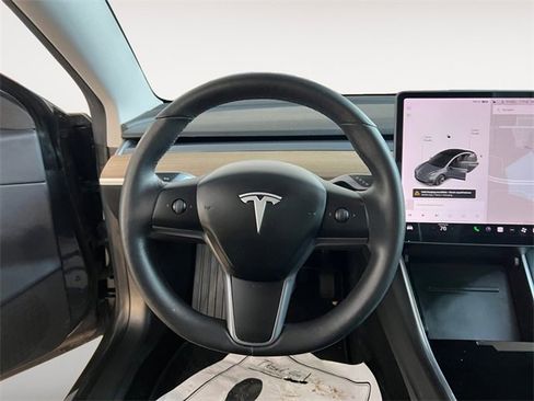 Used 2019 Tesla Model 3 Long Range image 10