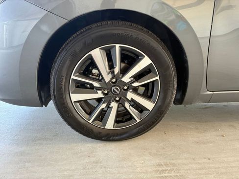 Used 2025 Nissan Versa SV FWD image 34