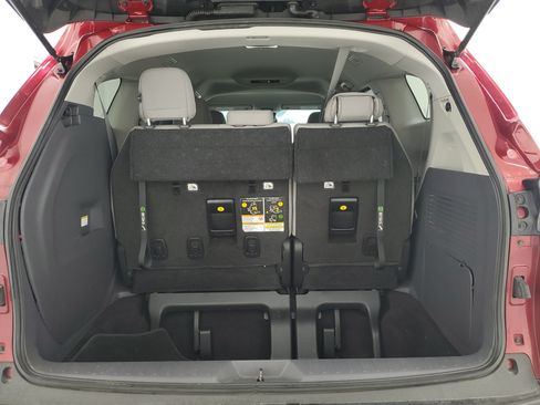 Certified 2023 Toyota Sienna LE FWD image 10